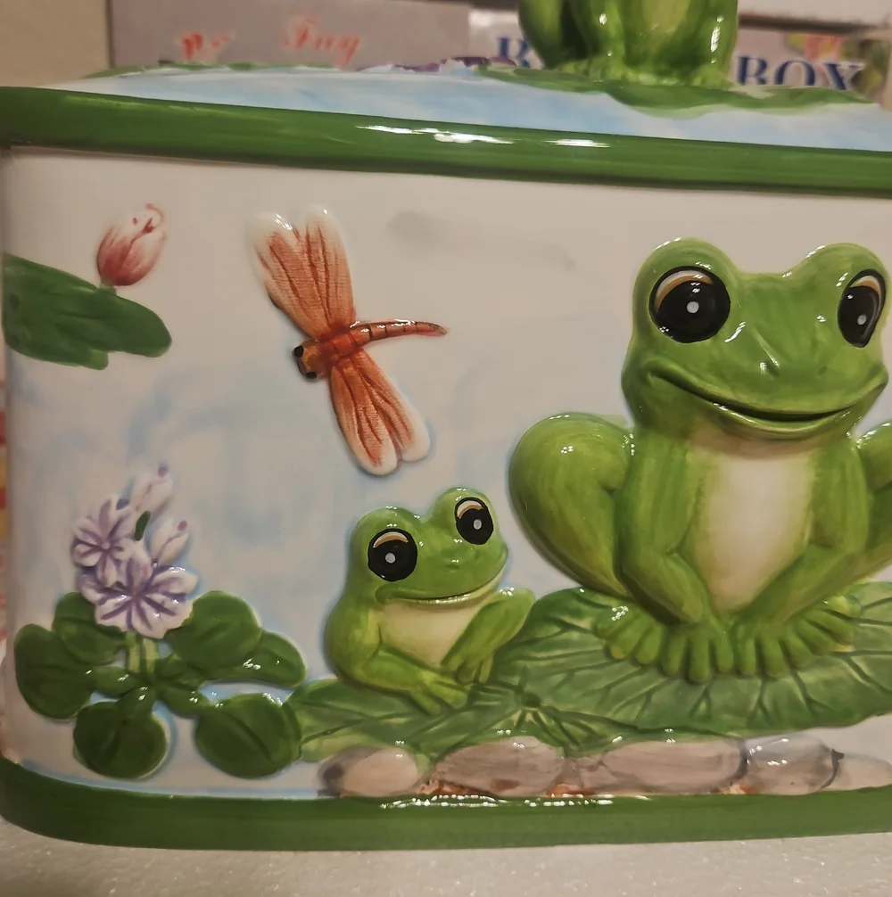 K Frog Hand-Painted Green Ceramic Bread Box